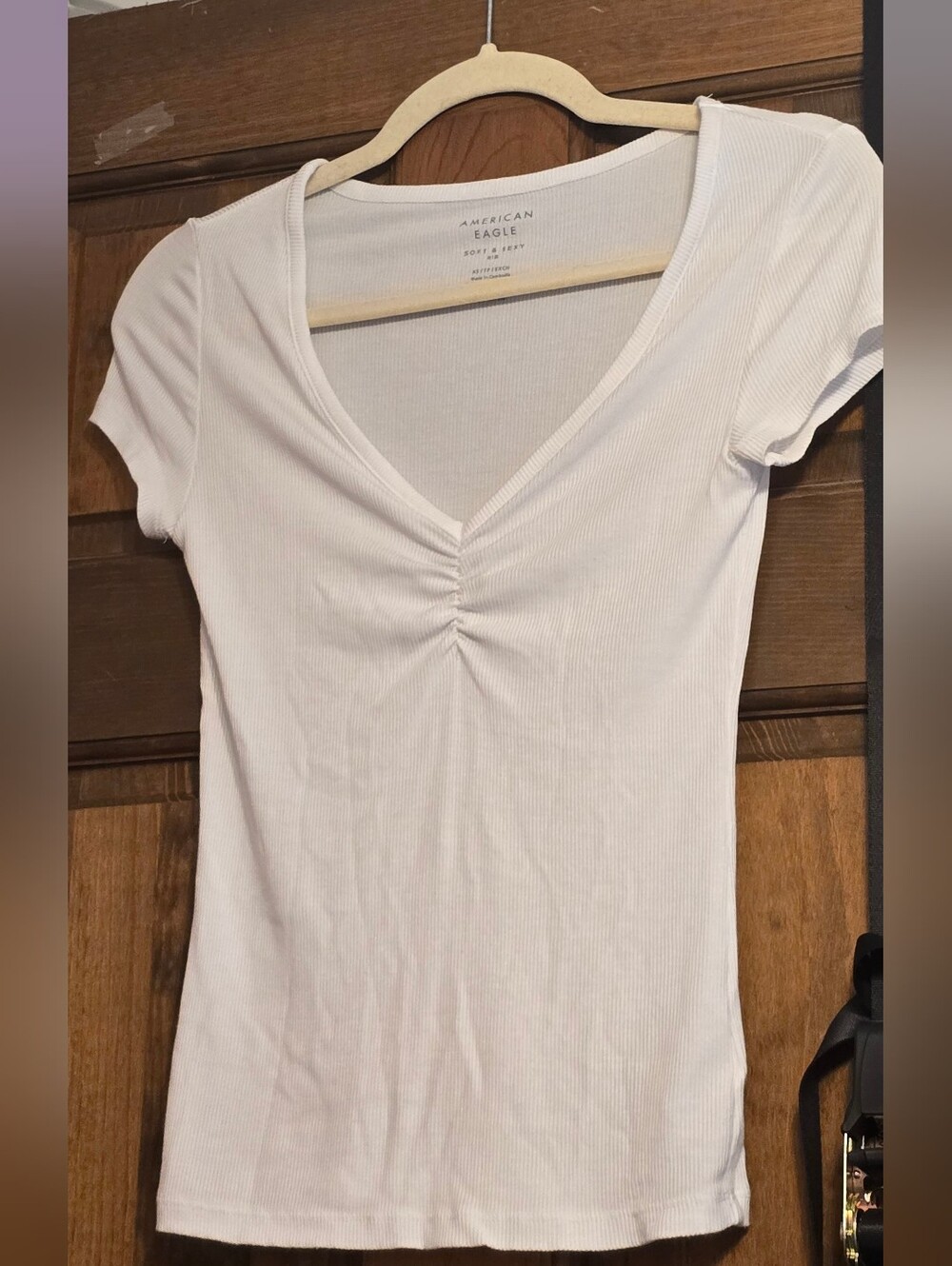 American Eagle Outfitters White Ribbed V-Neck Short Sleeve Top